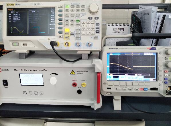 ATA-2000系列 高壓放大器—壓電陶瓷中的典型應用(圖1)